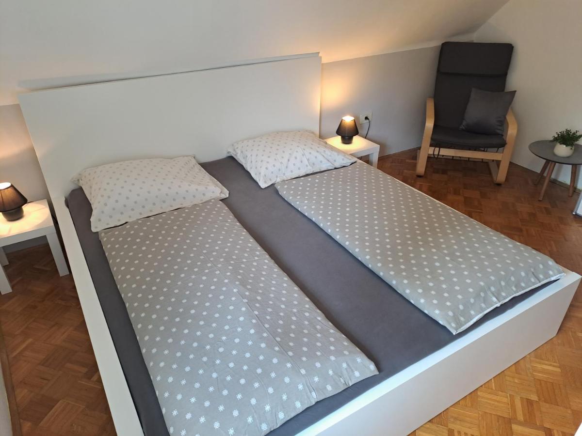 Apartments In Green House 보베츠 외부 사진